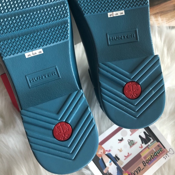 Hunter Original Refined Chelsea Rain Boots - Picture 8 of 12